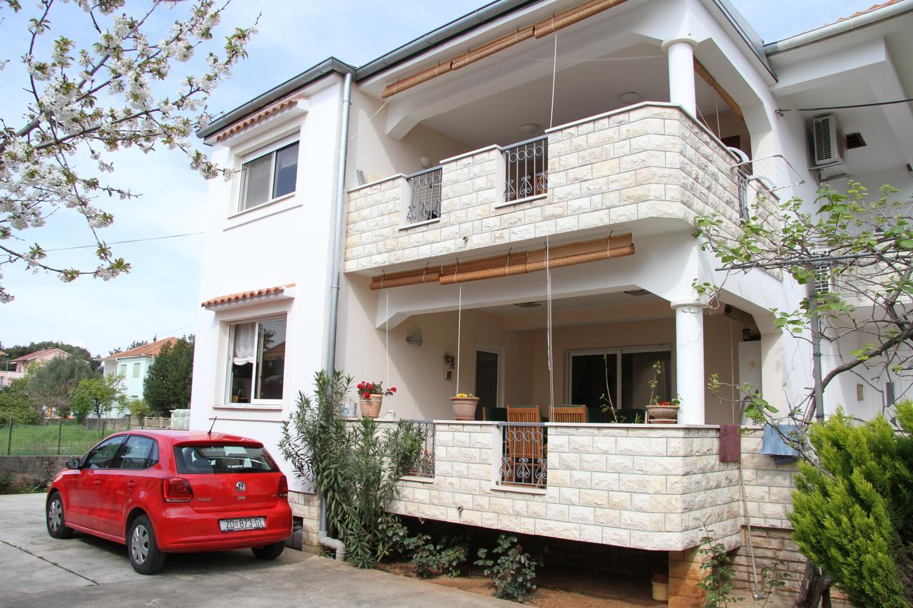 Apartment Paula With Private Jacuzzi And Parking- Near The Beach Задар Экстерьер фото