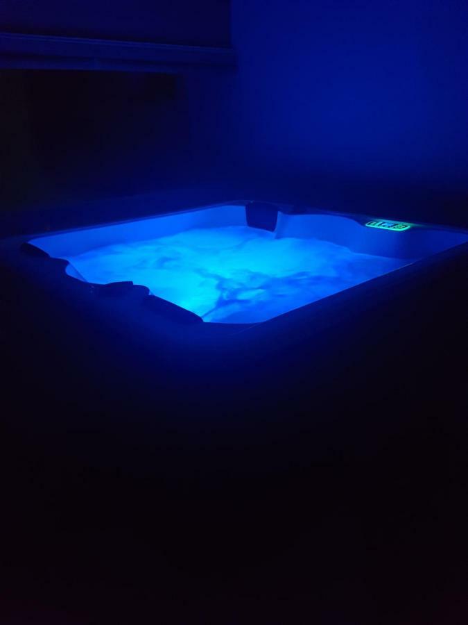 Apartment Paula With Private Jacuzzi And Parking- Near The Beach Задар Экстерьер фото