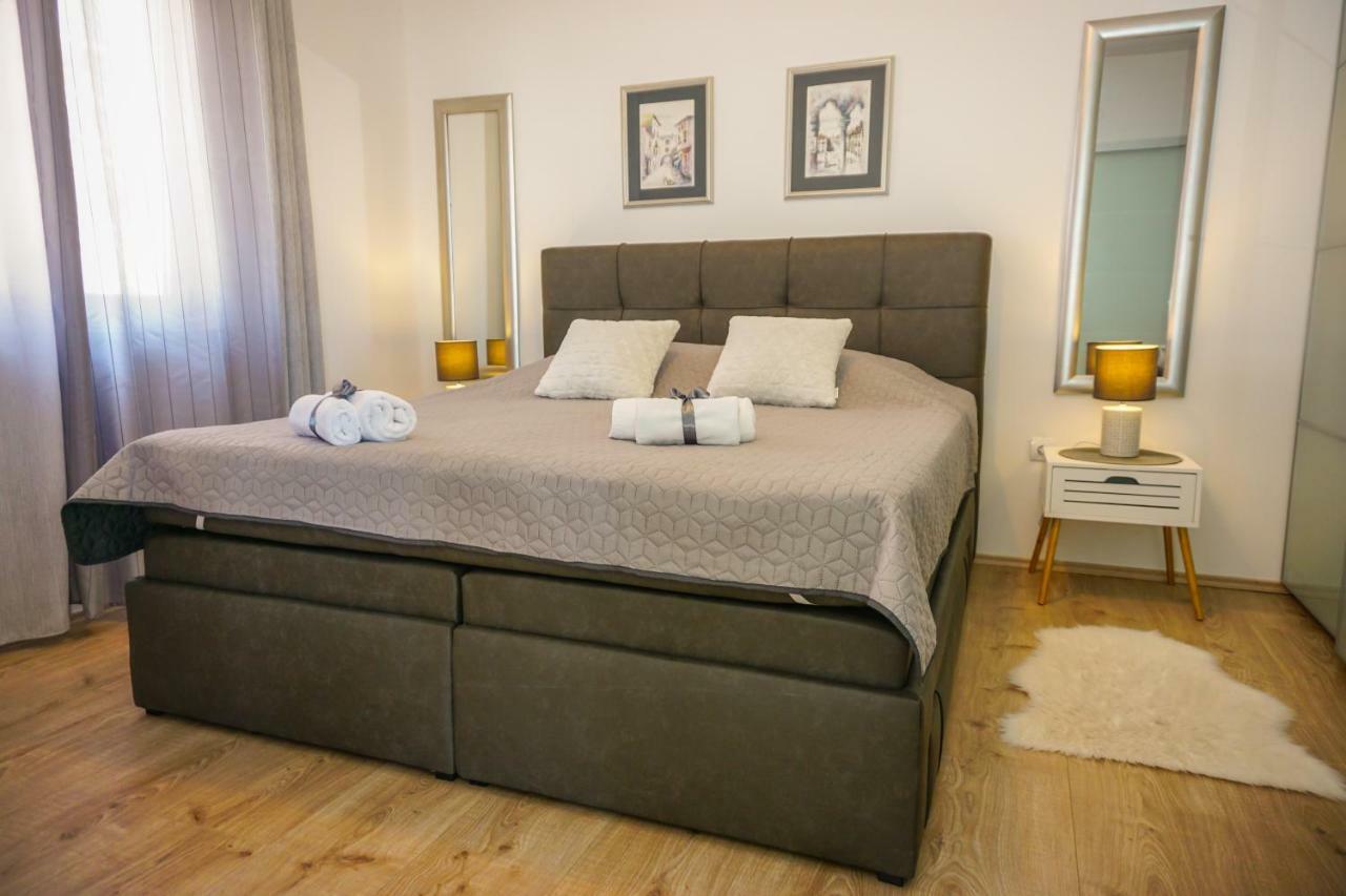 Apartment Paula With Private Jacuzzi And Parking- Near The Beach Задар Экстерьер фото